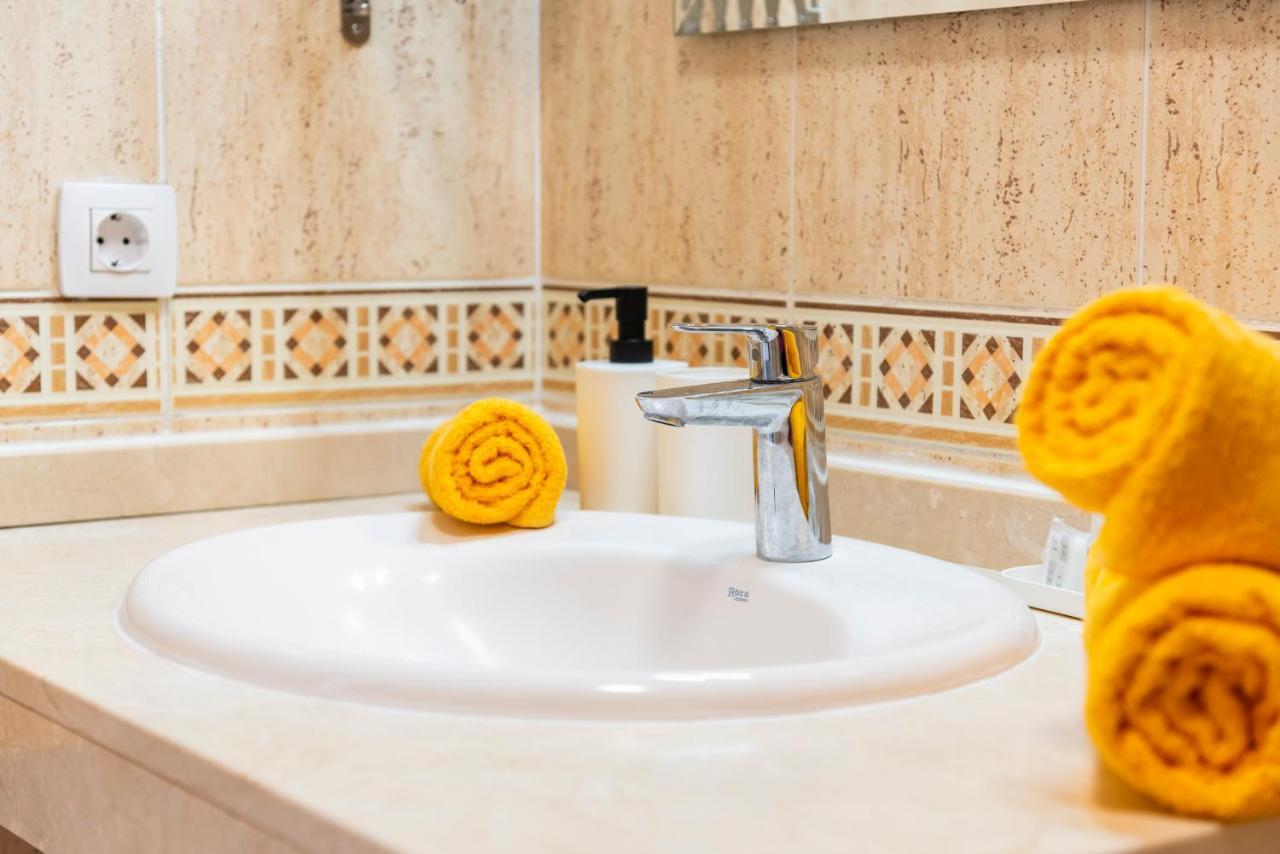 1314 Fabulous 2 Bedroom Accommodation Roof Terrace Callao Salvaje Exterior foto